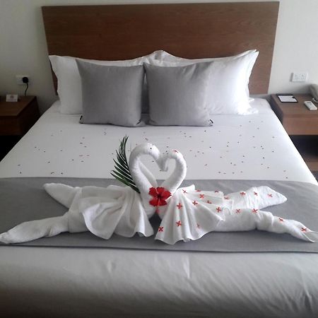 Nalagi Hotel Нади Екстериор снимка