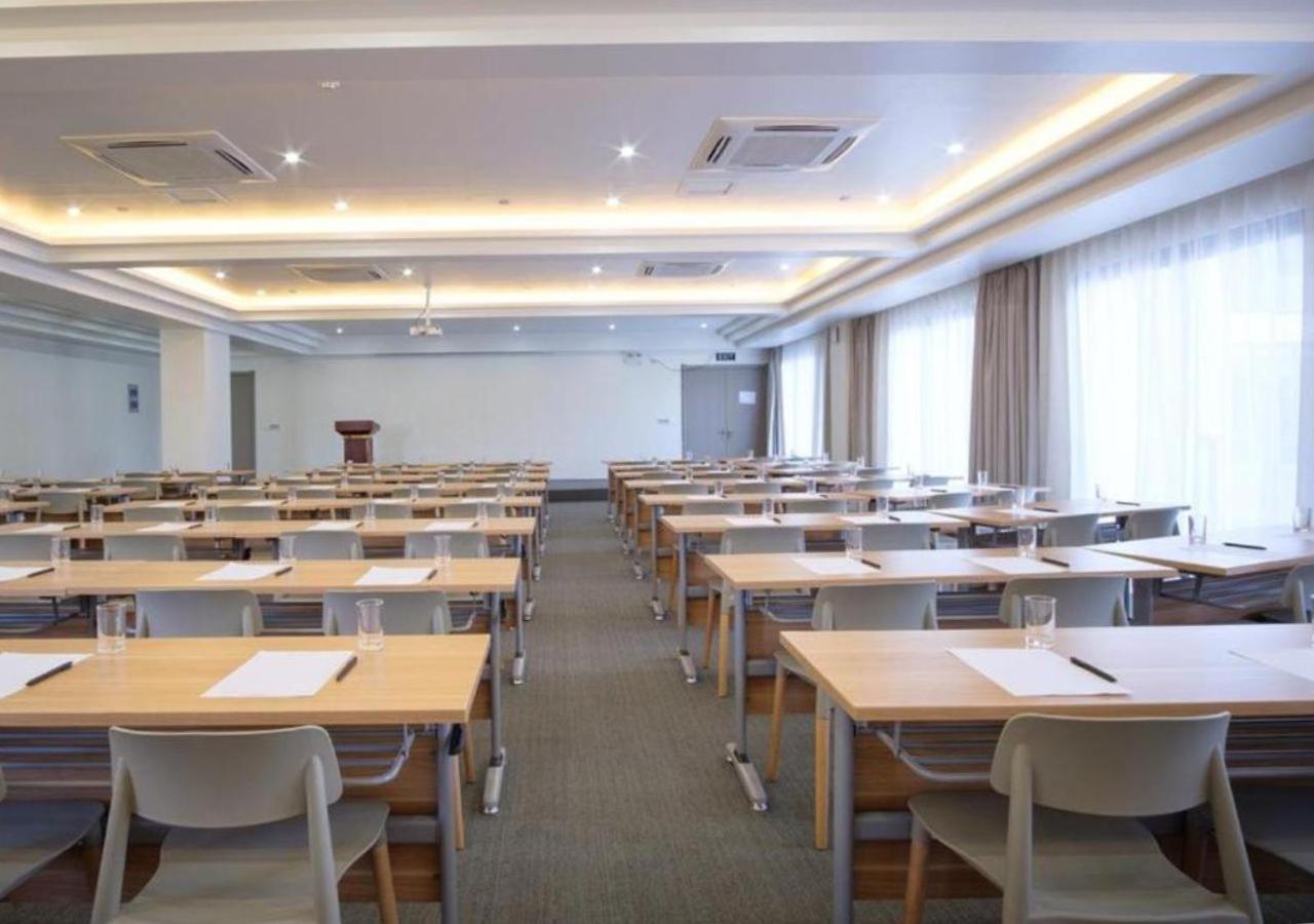 Nalagi Hotel Нади Екстериор снимка